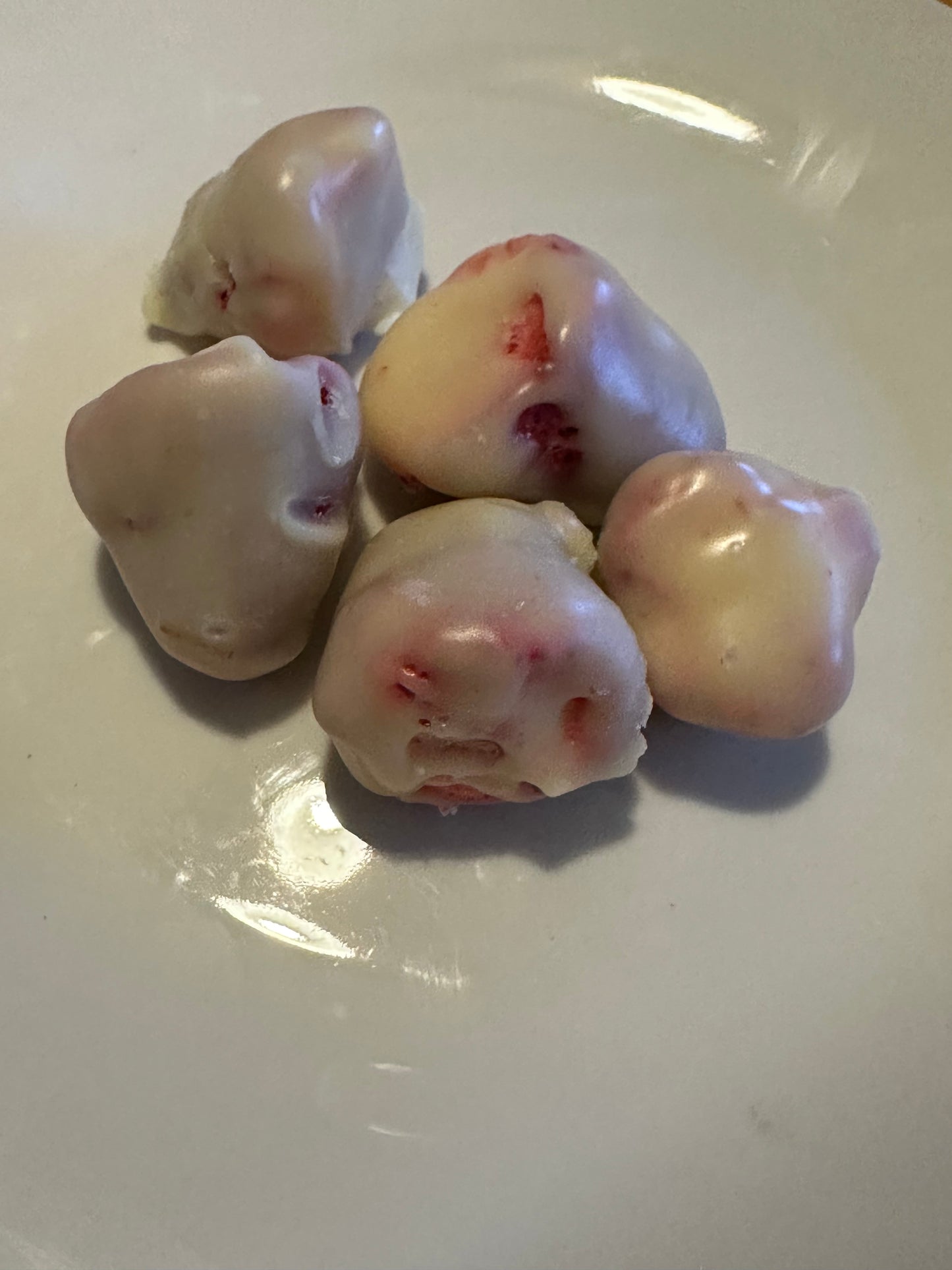 Freeze Dried White Chocolate Coated Strawberries